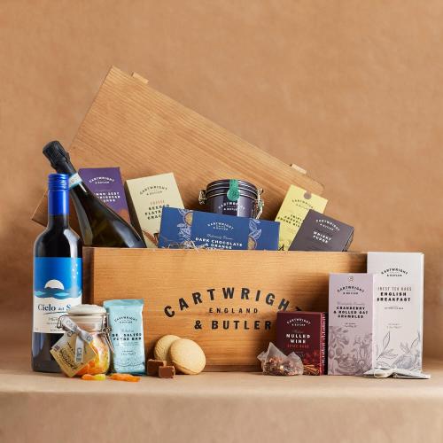 Junior Magazine The perfect hamper for foodies – and that wooden crate will be handy afterwards for all those bits and bobs that lurk in the shed!