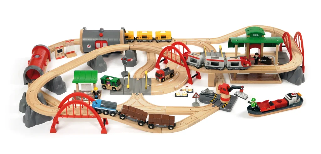 Junior Magazine The Wooden Train Set