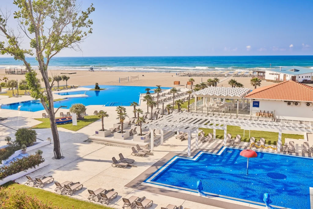 Junior Magazine Europe Montenegro with children? Here’s how to do it…