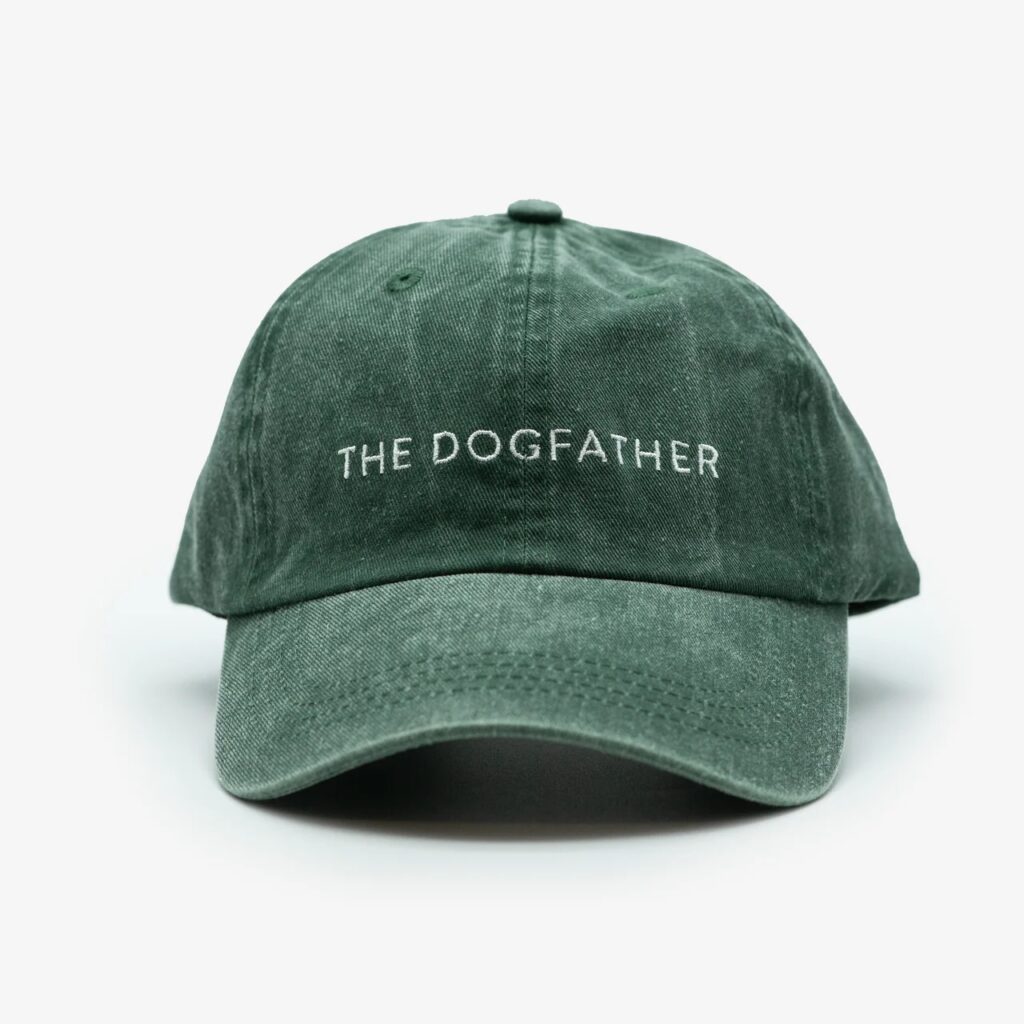 Junior Magazine A gift from man’s best friend?This washed denim cap is ideal for dogwalks.