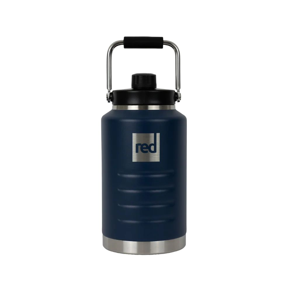 Junior Magazine If dad likes camping, days at the beach or long drives he will never be short of a hot or cold drink with this bumper flask.
