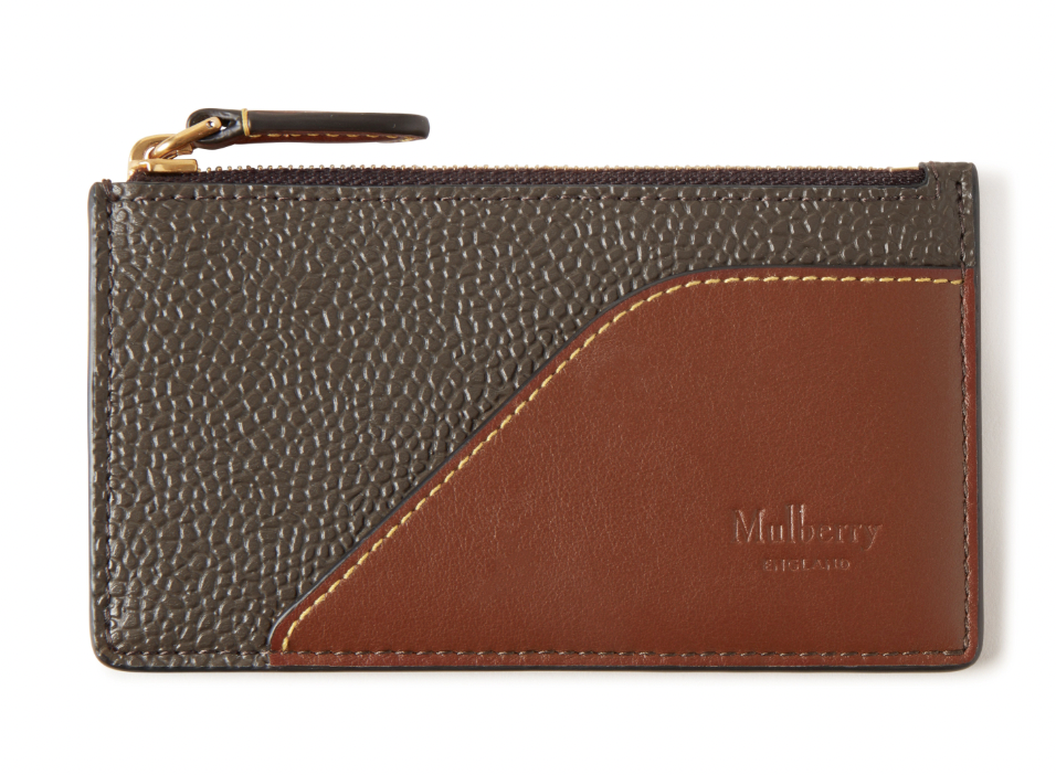 Junior Magazine This Heritage Zipped Long Card Holder is perfect for storing all those cards, tickets and passes.