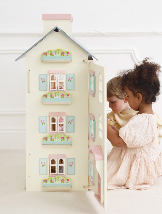 Junior Magazine Shopping 30 Classic Wooden Toys by Le Toy Van