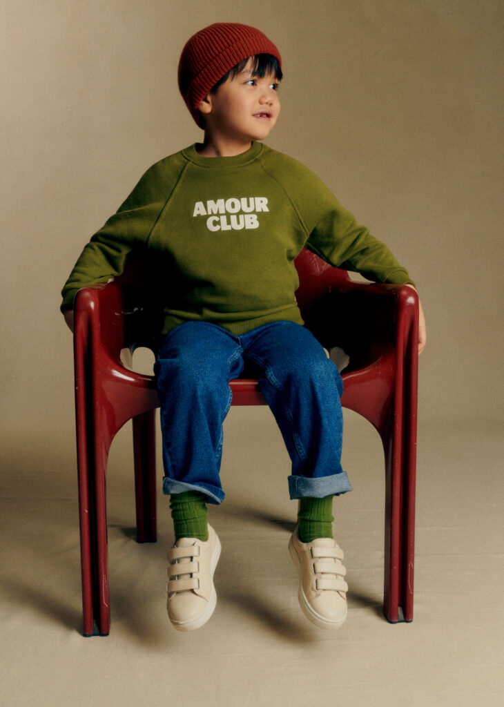 Junior Magazine We love the olive green hue of this cute sweatshirt that will melt all hearts.
