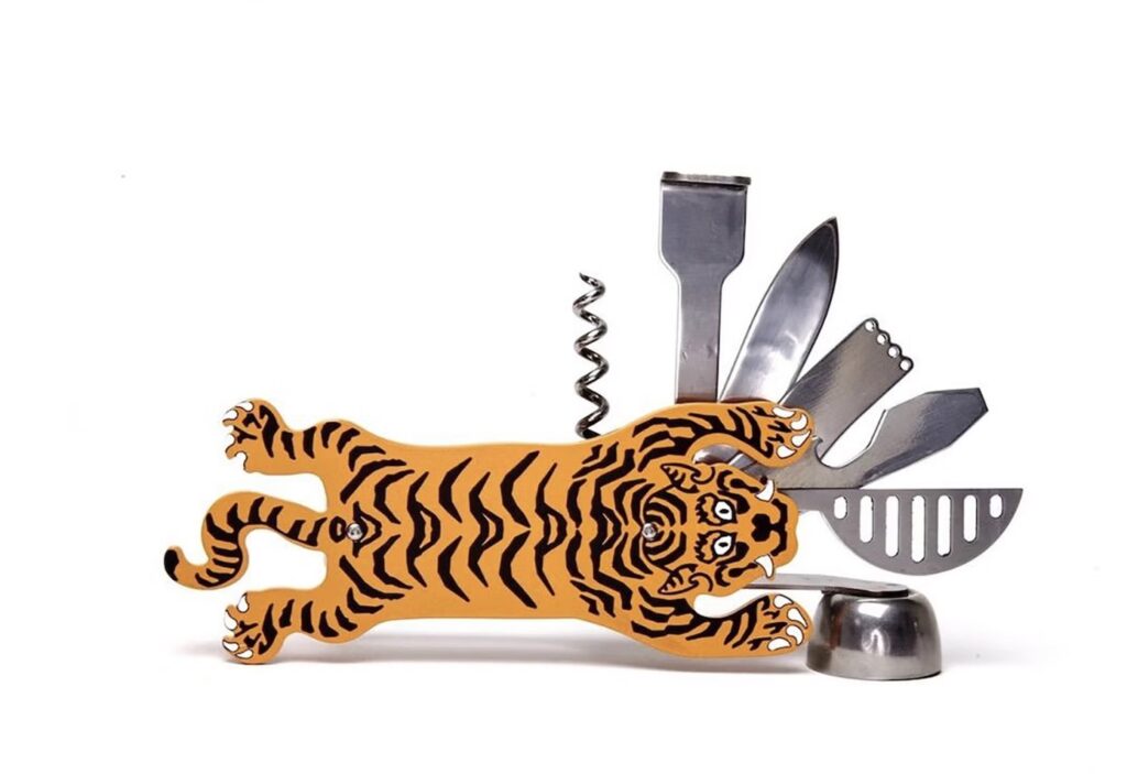 Junior Magazine Kikkerland Tool Tiger Bar, £5.99, Zavvi