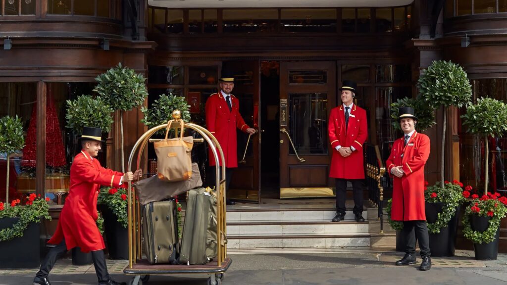 Junior Magazine Junior in London A ‘Royal’ Family Stay: The Rubens at the Palace, London with Kids