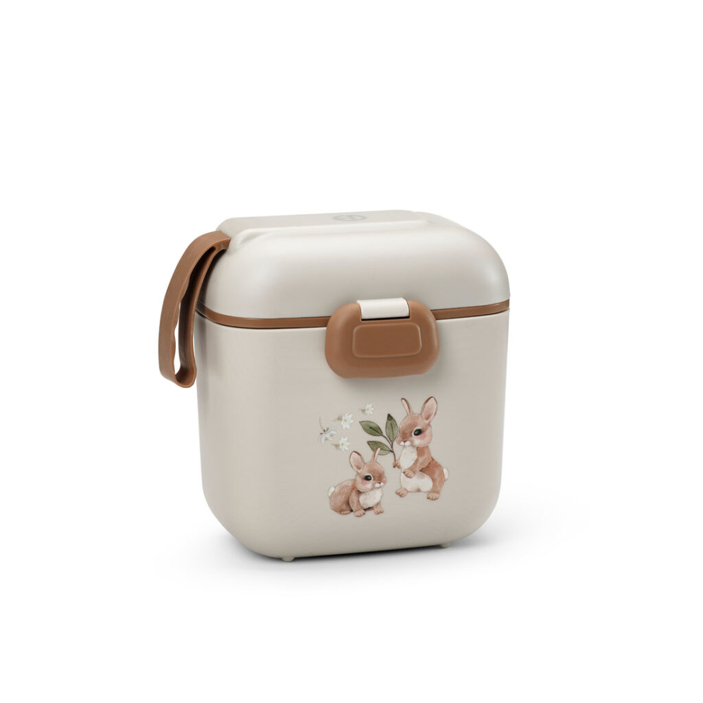 Junior Magazine Lunch and Snack Box, £17.90, Elodie